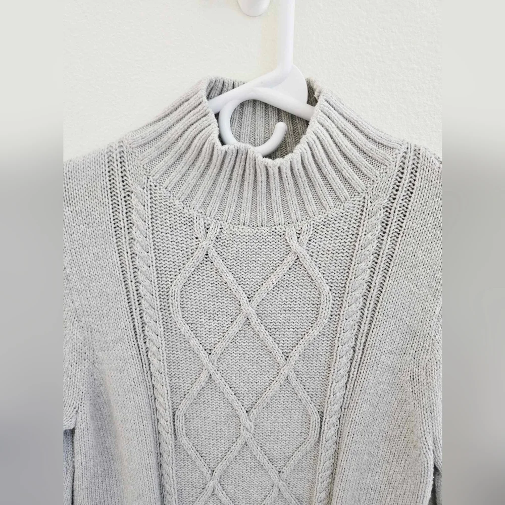 J Crew Cambridge Cable Knit Turtleneck Sweater, Heather Grey, Size Small‎